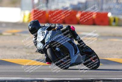 media/Dec-18-2022-SoCal Trackdays (Sun) [[8099a50955]]/Turn 2 (950am)/